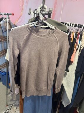 153. lululemon still in lotus 6